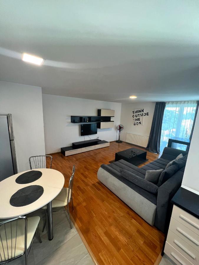 5 Star Residence Braşov Eksteriør billede