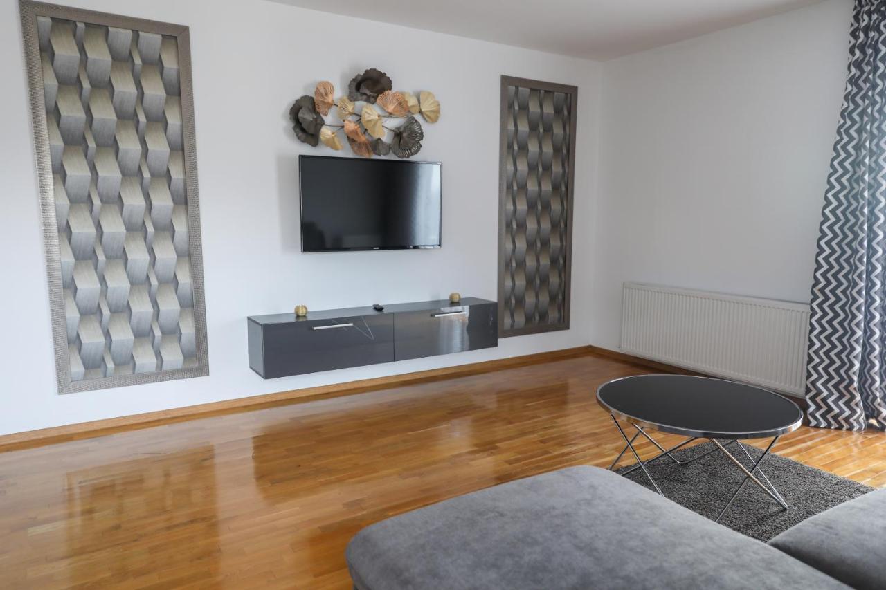 5 Star Residence Braşov Eksteriør billede