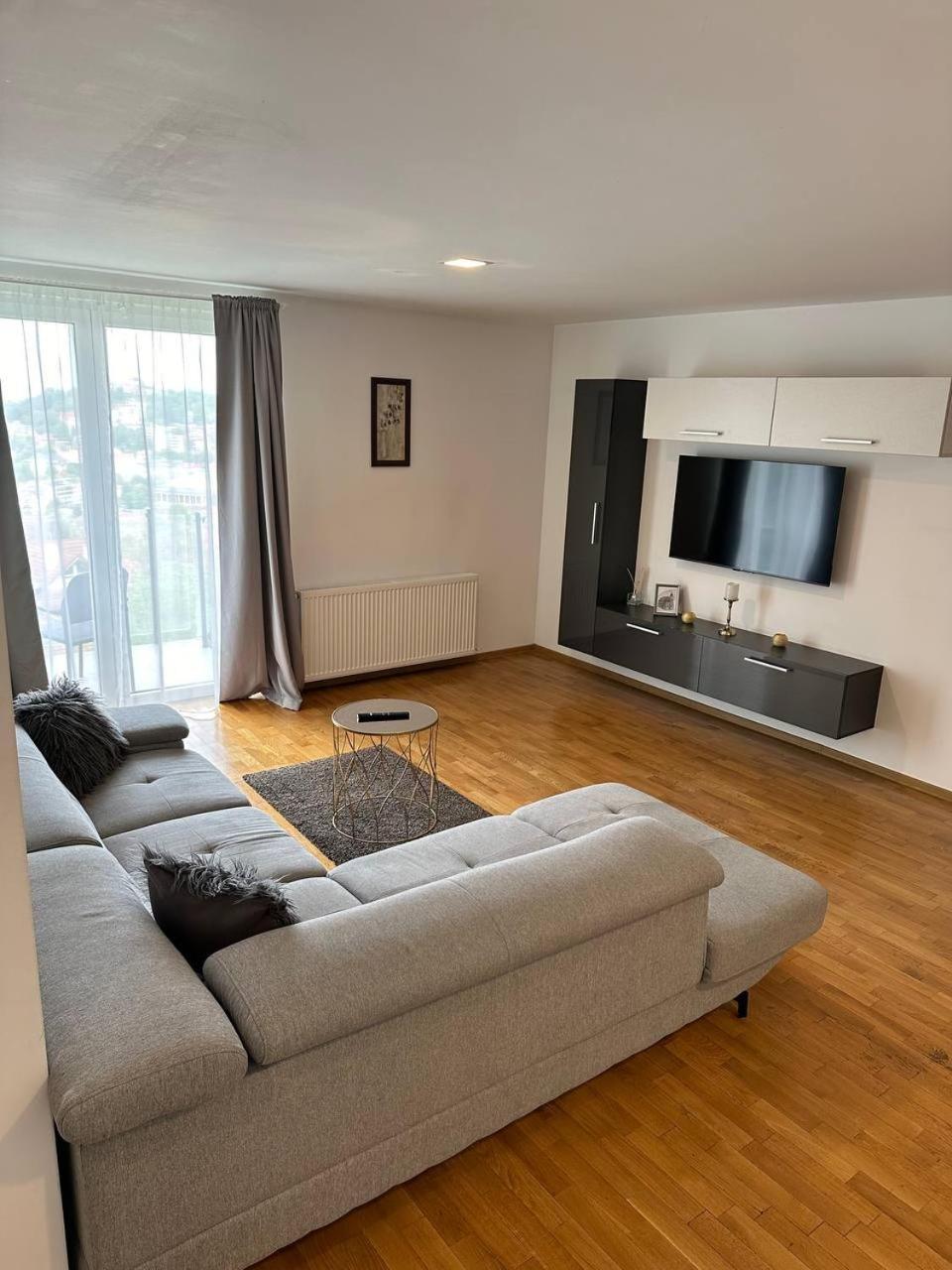 5 Star Residence Braşov Eksteriør billede